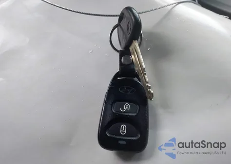 2006 Hyundai Tucson Gl from USA, damaged, VIN KM8JM12B26U375138